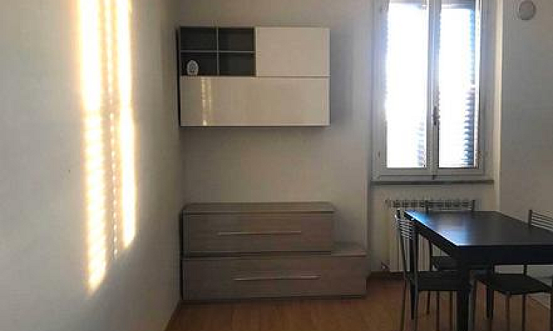 Ampio Bilocale Via D...