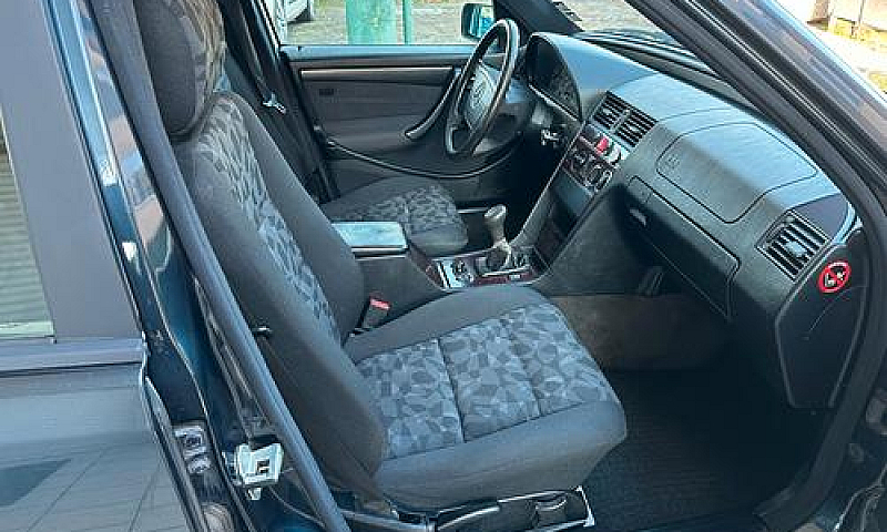 Mercedes-Benz C 220 ...