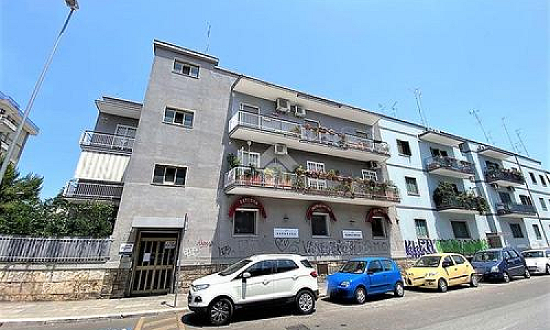 5 Locali A Bari...