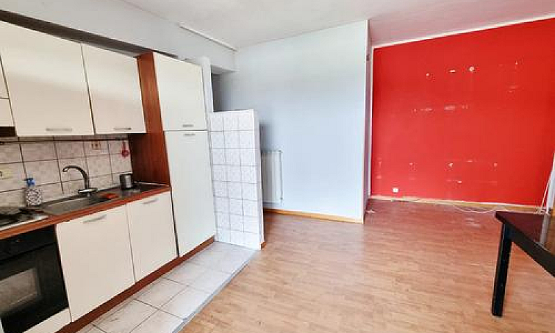 Bilocale Con Box Aut...
