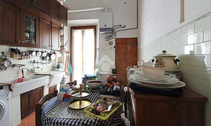 4 Locali A Firenze...