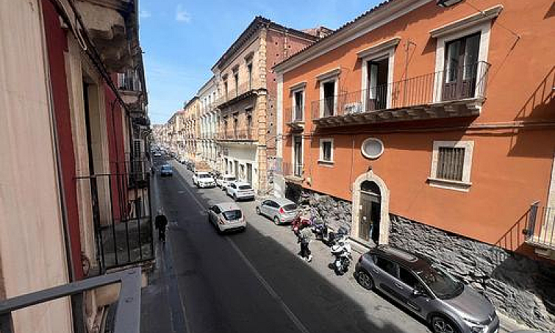 Piazza Teatro Massim...