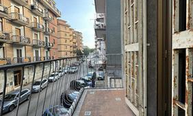 3 Locali A Foggia...