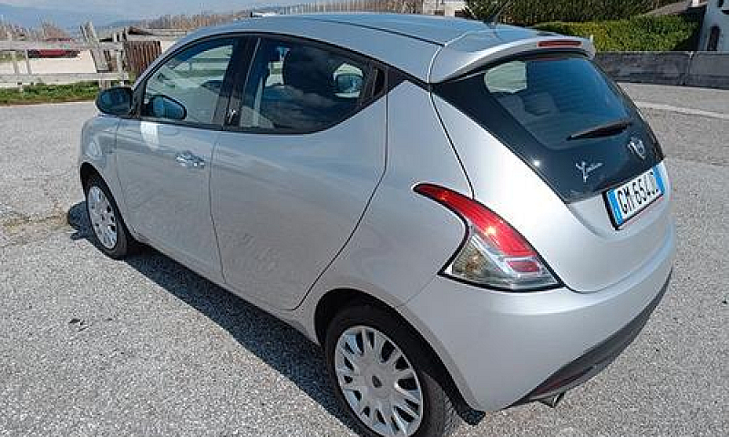 Lancia Ypsilon 1.2 -...