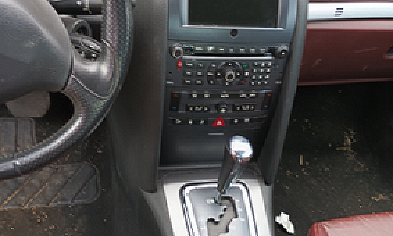 Peugeot 407 Coupé V6...