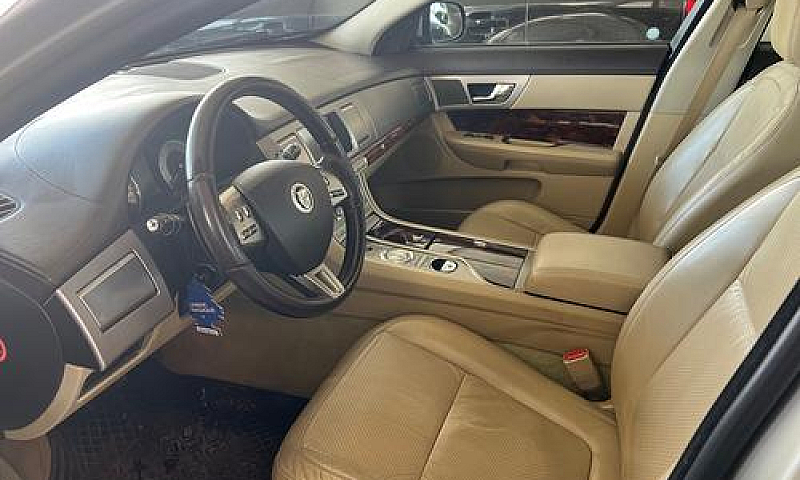 Jaguar Xf 3.0 D V6 P...