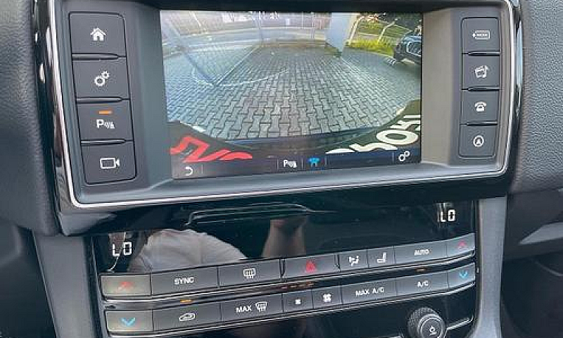 Jaguar F Pace 180Cv ...