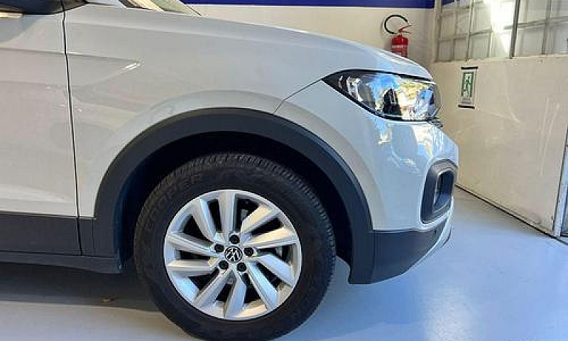 Volkswagen - T-Cross...