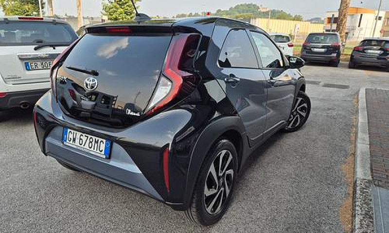 Toyota Aygo X 1.0 Vv...