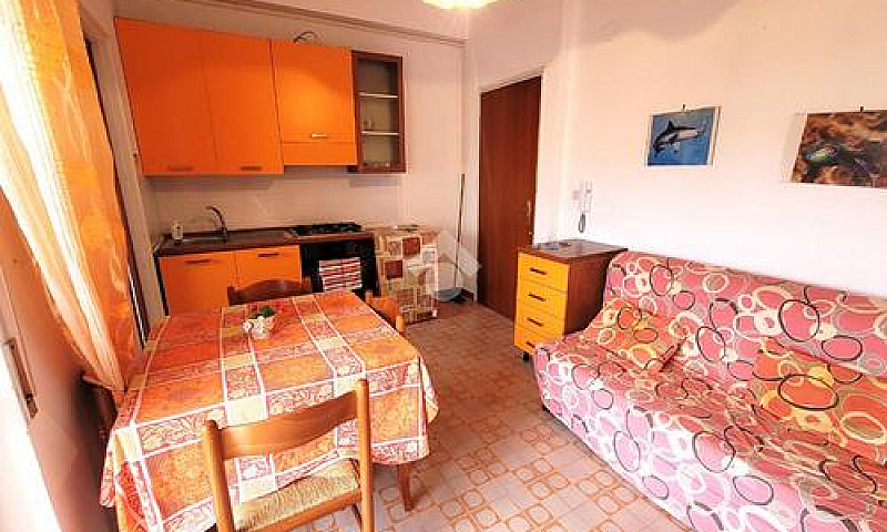 4 Locali A Palizzi...
