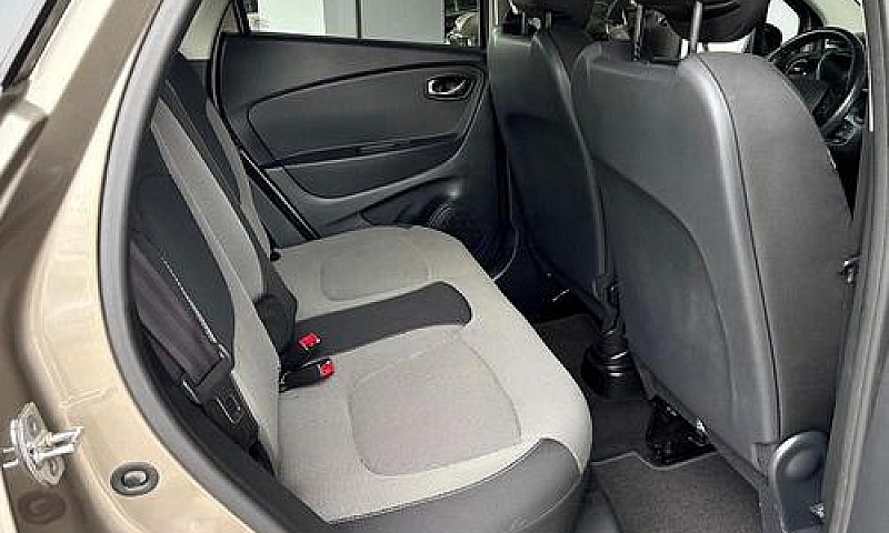 Renault Captur 1.5 D...