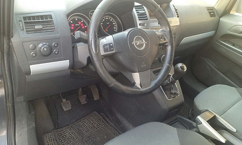 Opel Zafira Tdci 1.9...