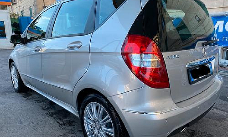 Mercedes Classe A...