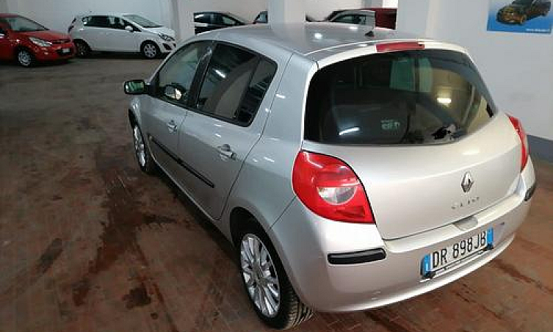 Renault Clio 1.2 16V...