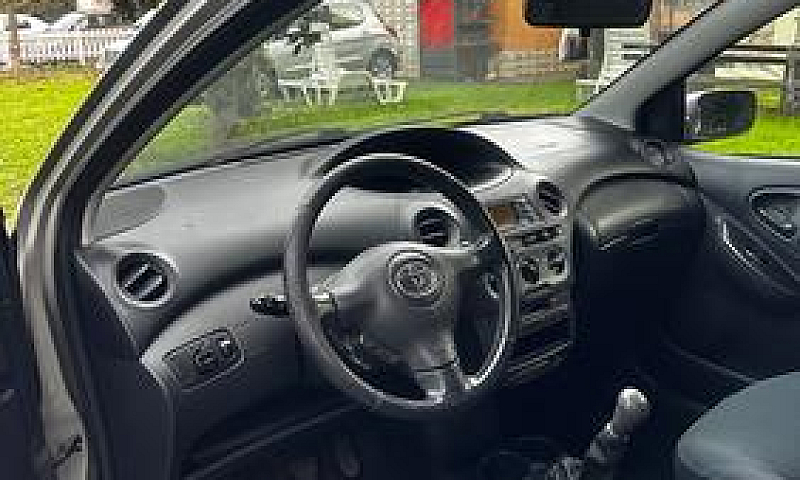 Toyota Yaris 1.0 3 P...