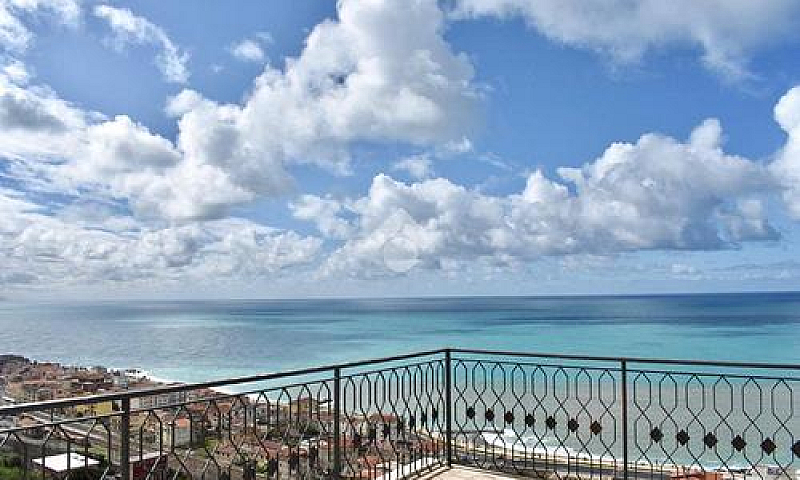 3 Locali A Cetraro...