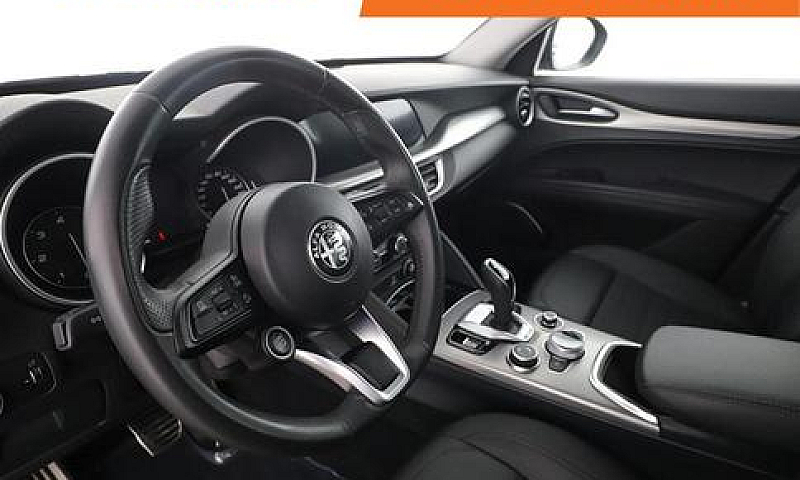 Alfa Romeo Stelvio M...