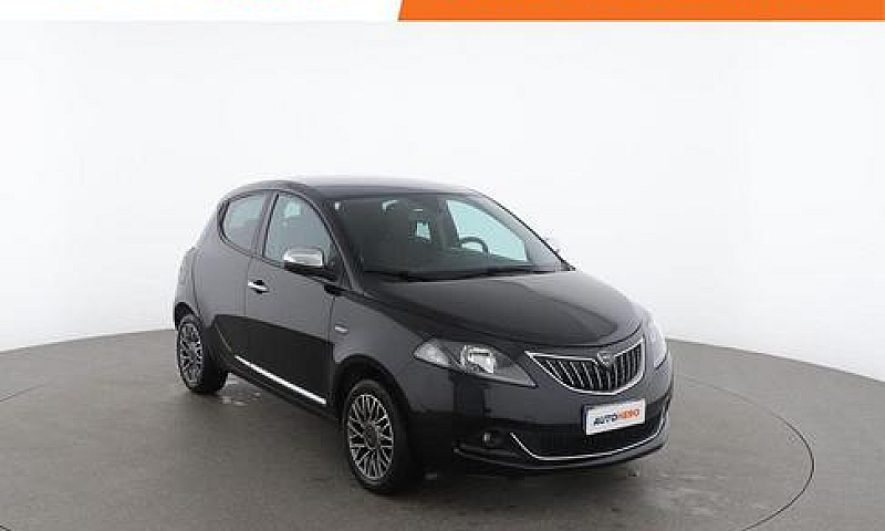 Lancia Ypsilon Xg405...