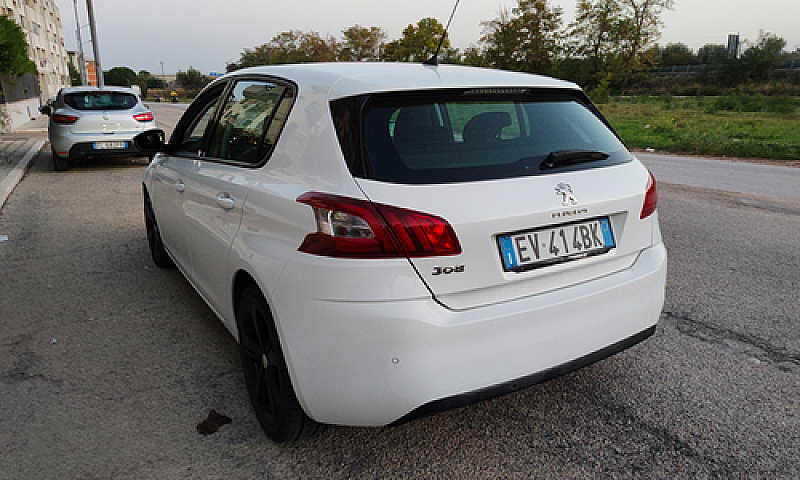 Peugeot 308...