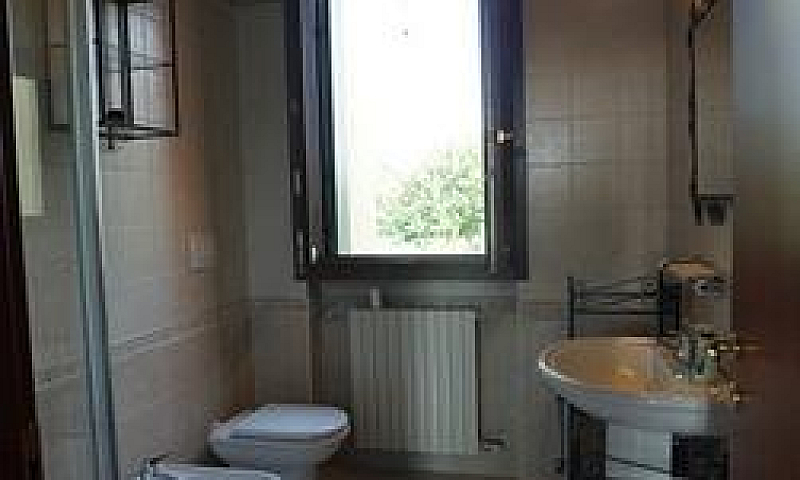 Appartamento A Veron...