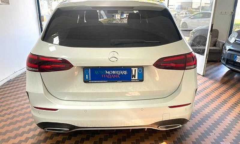 Mercedes-Benz B 200 ...