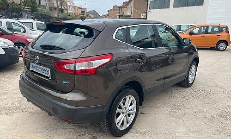 Nissan Qashqai 1.5 D...