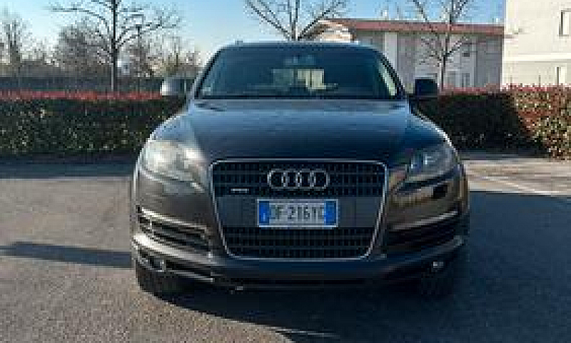 Audi Q7...