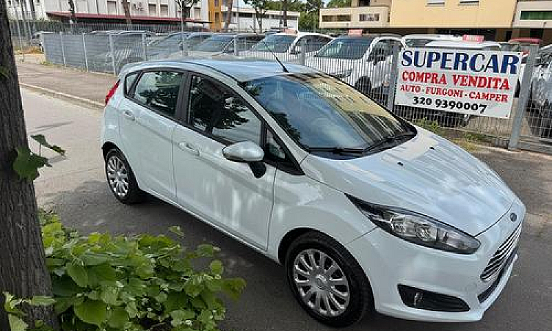 Ford Fiesta 1.0 Cate...