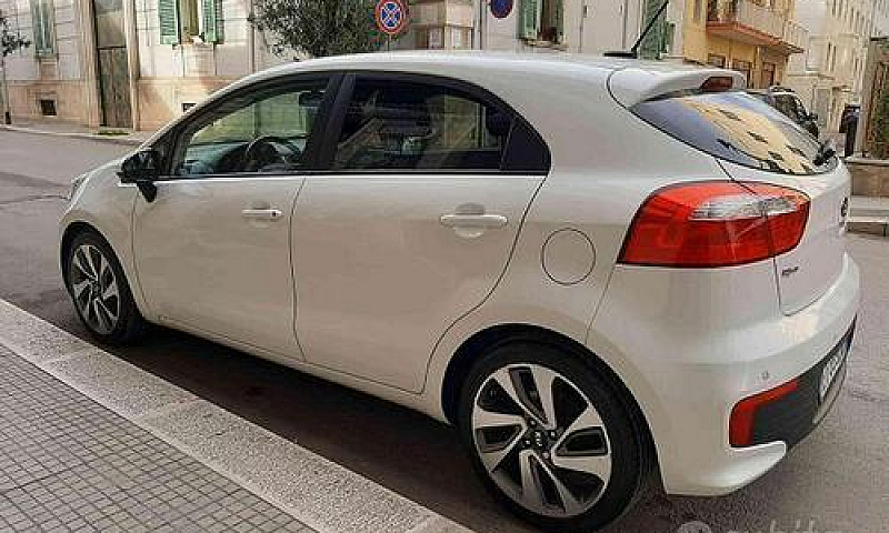 Kia Rio 1.1 Crdi 75C...