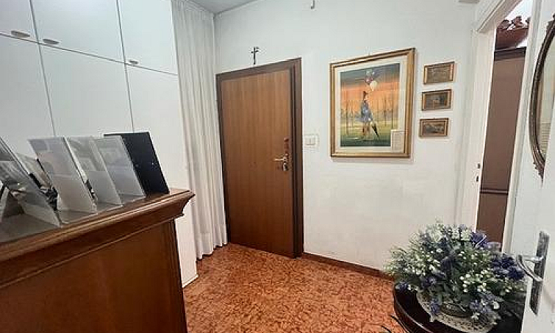 Appartamento 4 Piano...