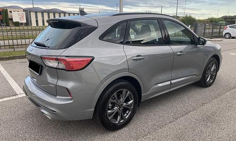 Ford Kuga St-Line 2....
