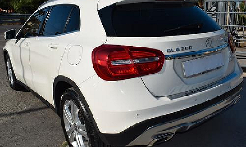 Mercedes-Benz Gla 20...