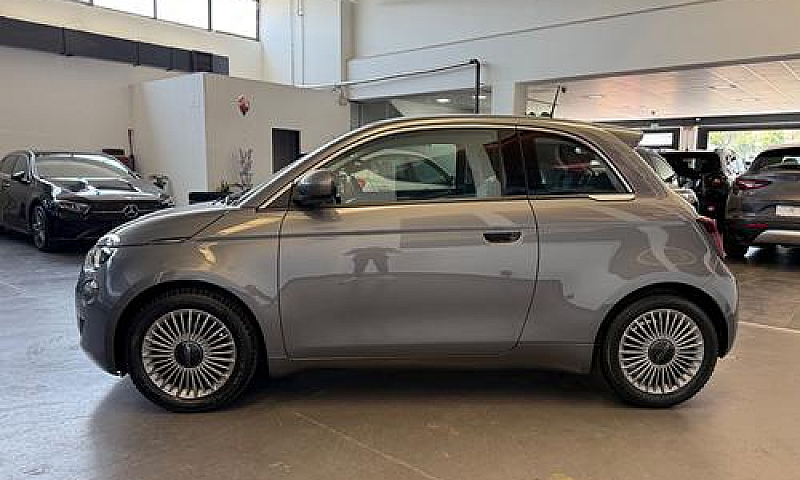 Fiat 500E Berlina 42...