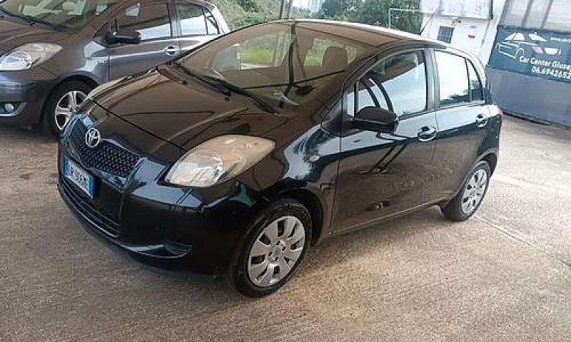Toyota Yaris 1.0 Sol...