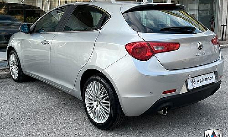 Alfa Romeo Giulietta...