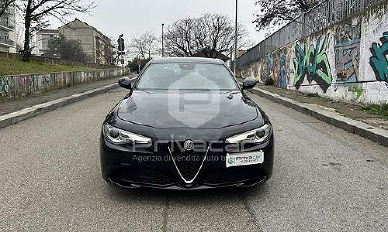 Alfa Romeo Giulia 2....