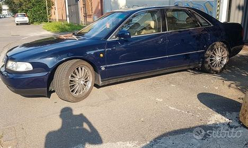 Audi A8 4.2 V8 300Cv...