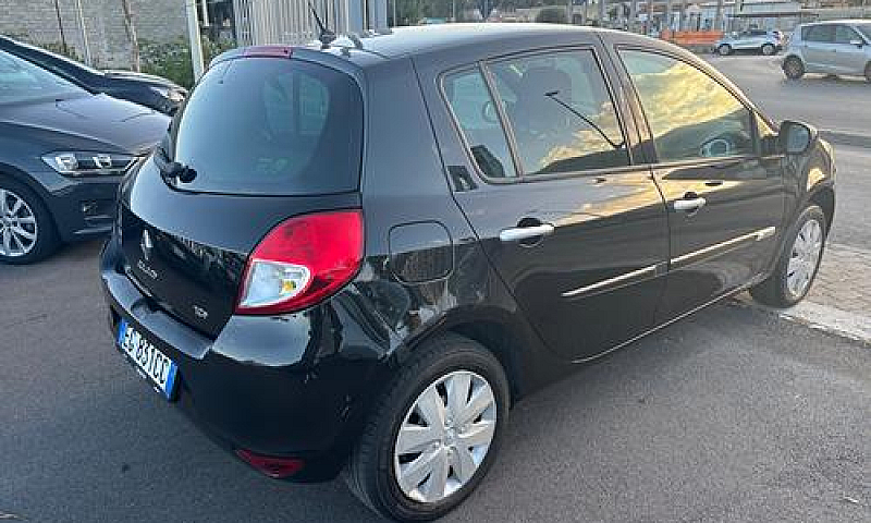 Renault Clio 1.2 16V...