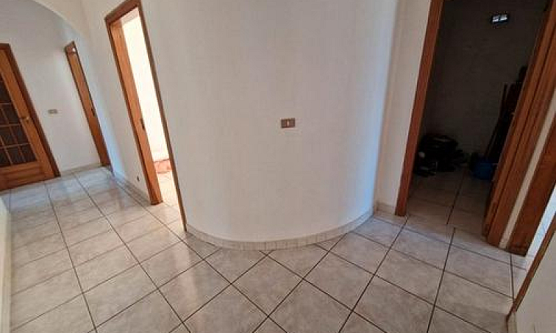 Appartamento Ampio E...