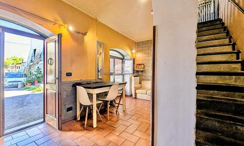 2 Locali A Viterbo...