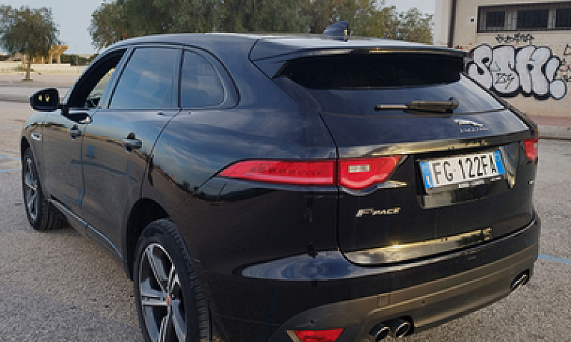Jaguar F-Pace R Spor...