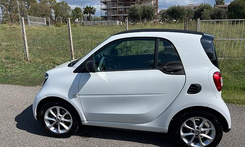 Smart Fortwo Electri...
