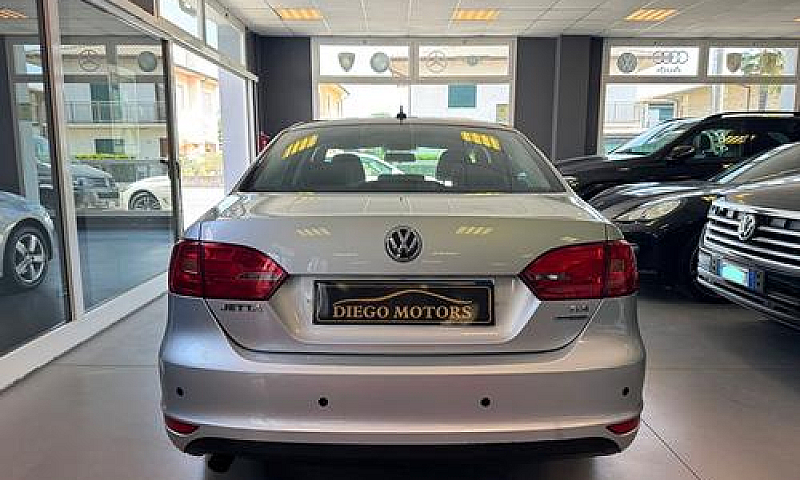 Volkswagen Jetta 1.6...