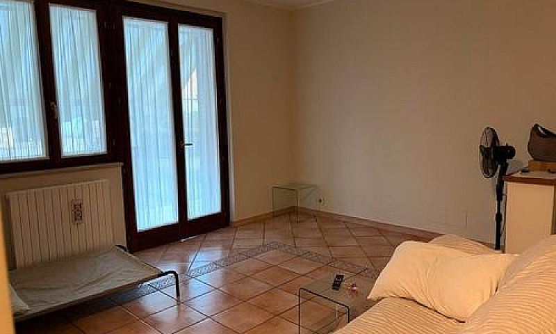 Appartamento Con Gia...
