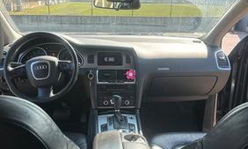 Audi Q7...