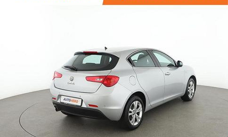 Alfa Romeo Giulietta...