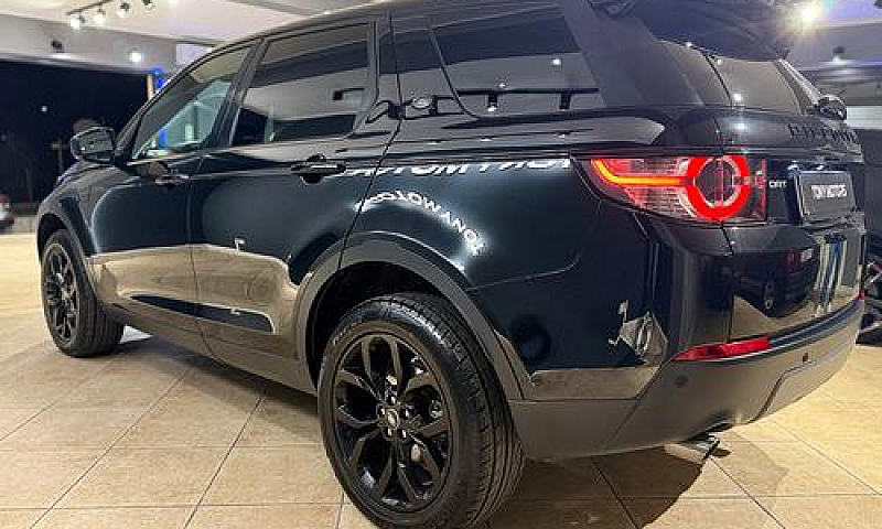 Land Rover Discovery...