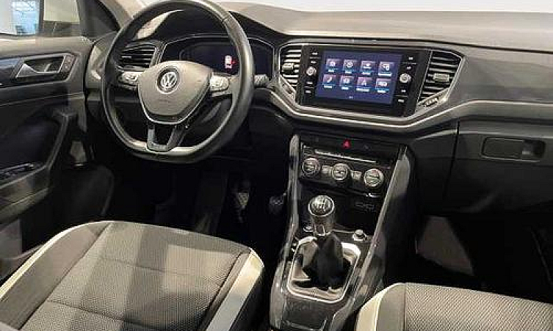 Volkswagen T-Roc 1.6...