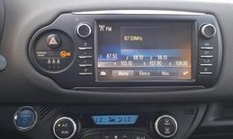 Toyota Yaris 1.5 Hyb...
