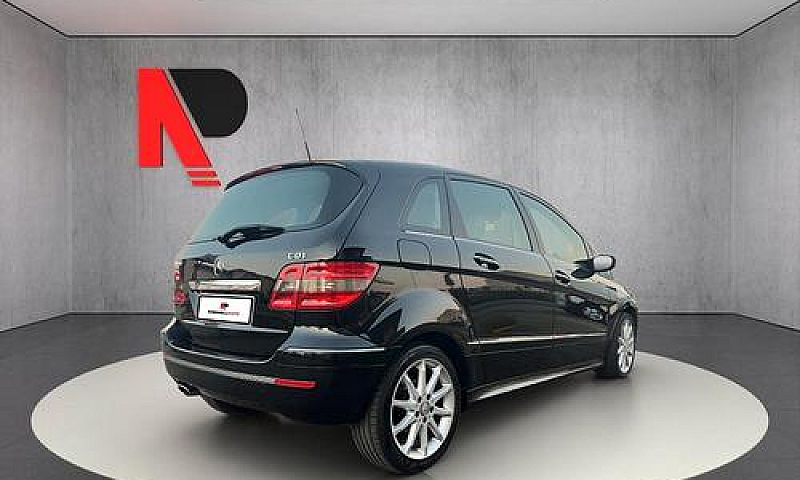 Mercedes-Benz B 180 ...